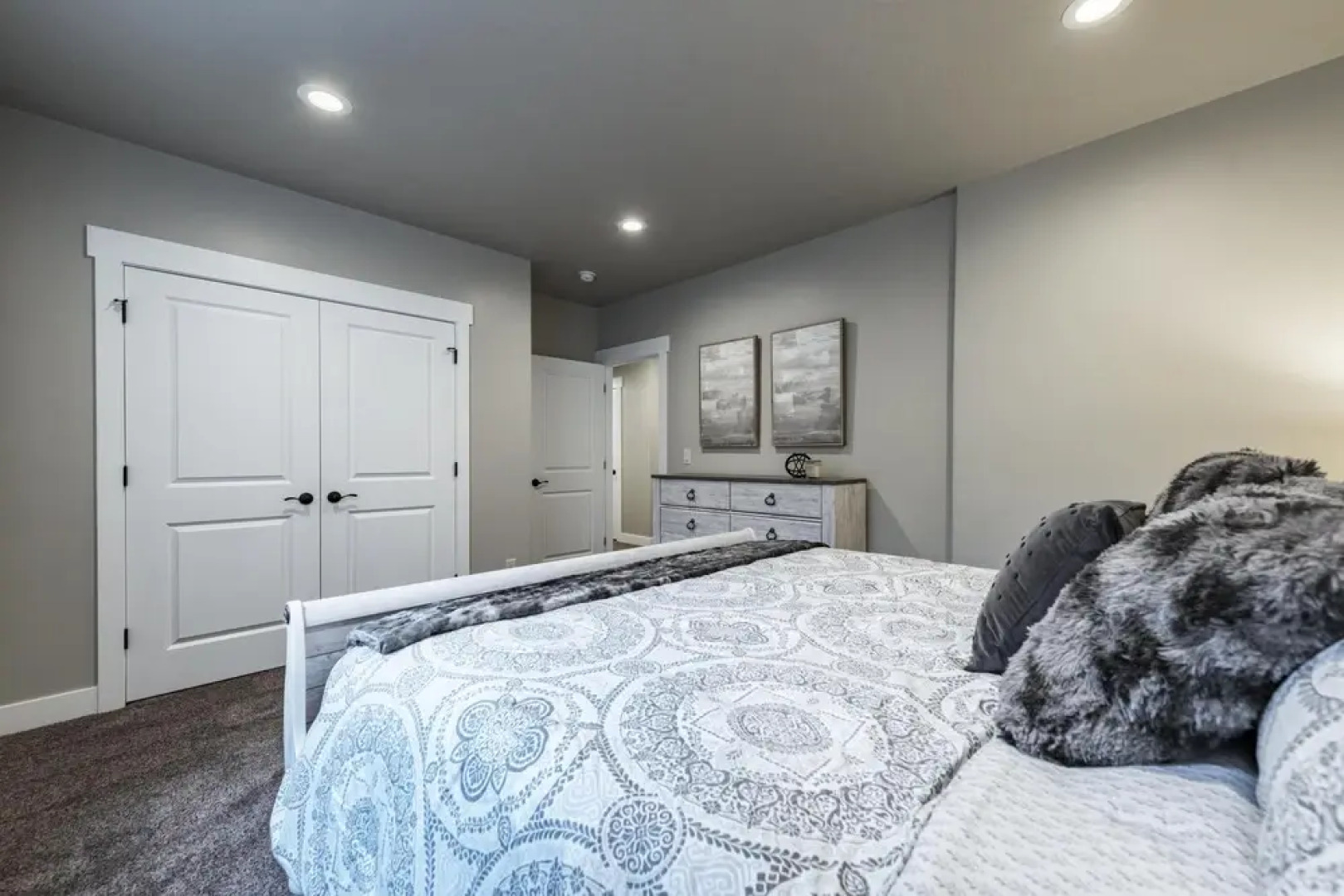 Luxury Designer Home, Beach Access, Pool Access, Private Community - Sleeps 39