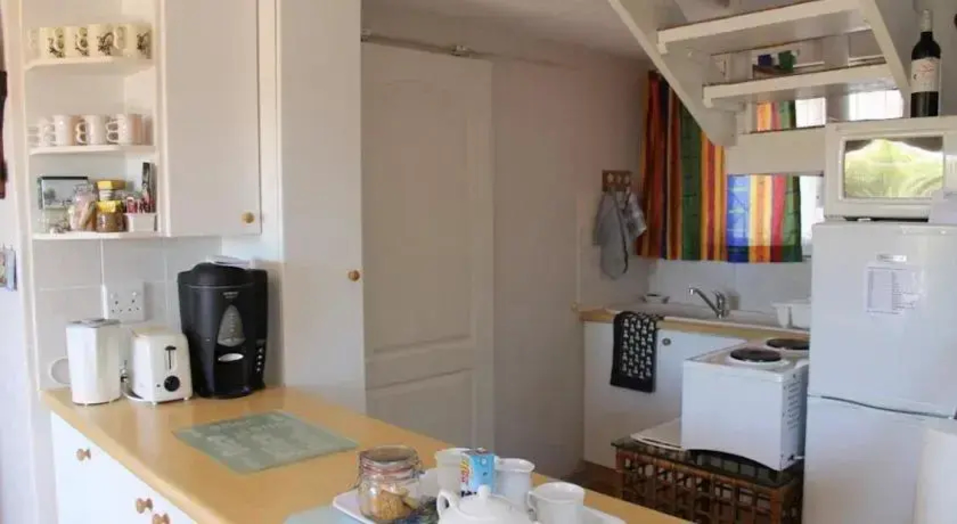 Cottage on the Hill Guest Lodge