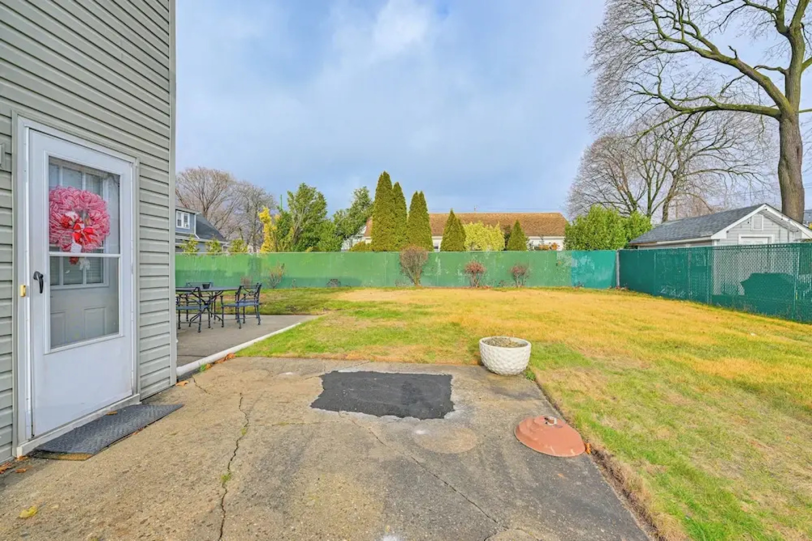 2 Mi to UBS Arena: Wfh-friendly Couple's Retreat