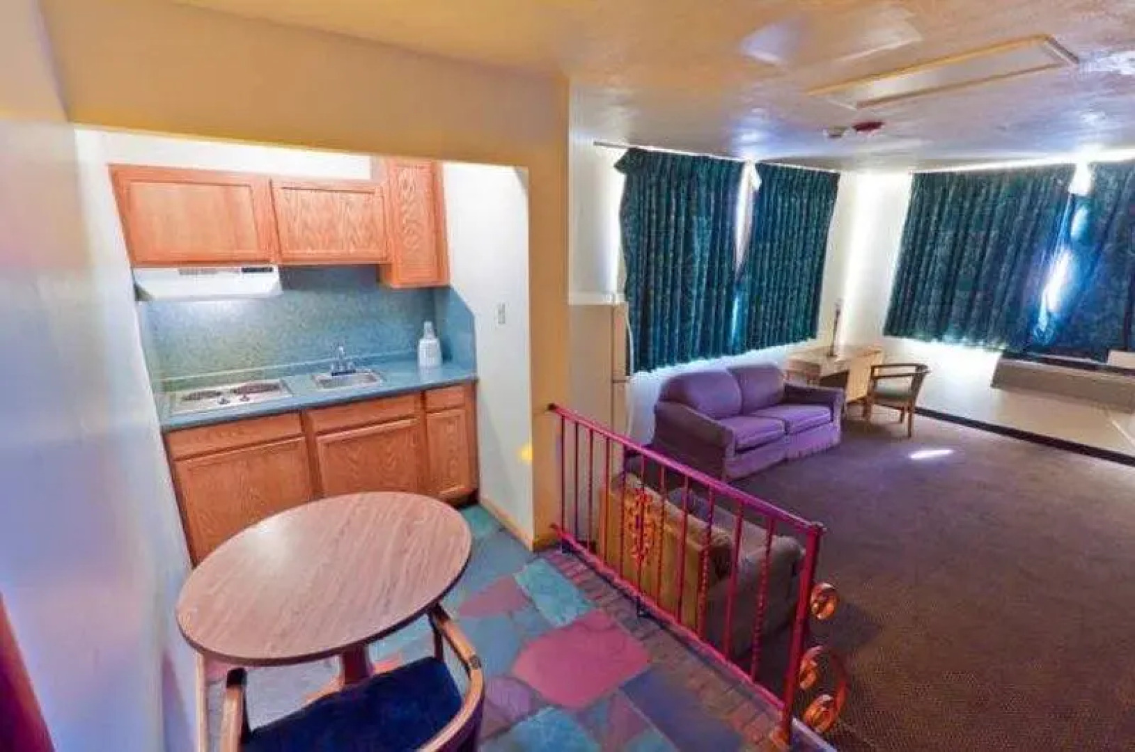 Budget Inn and Suites