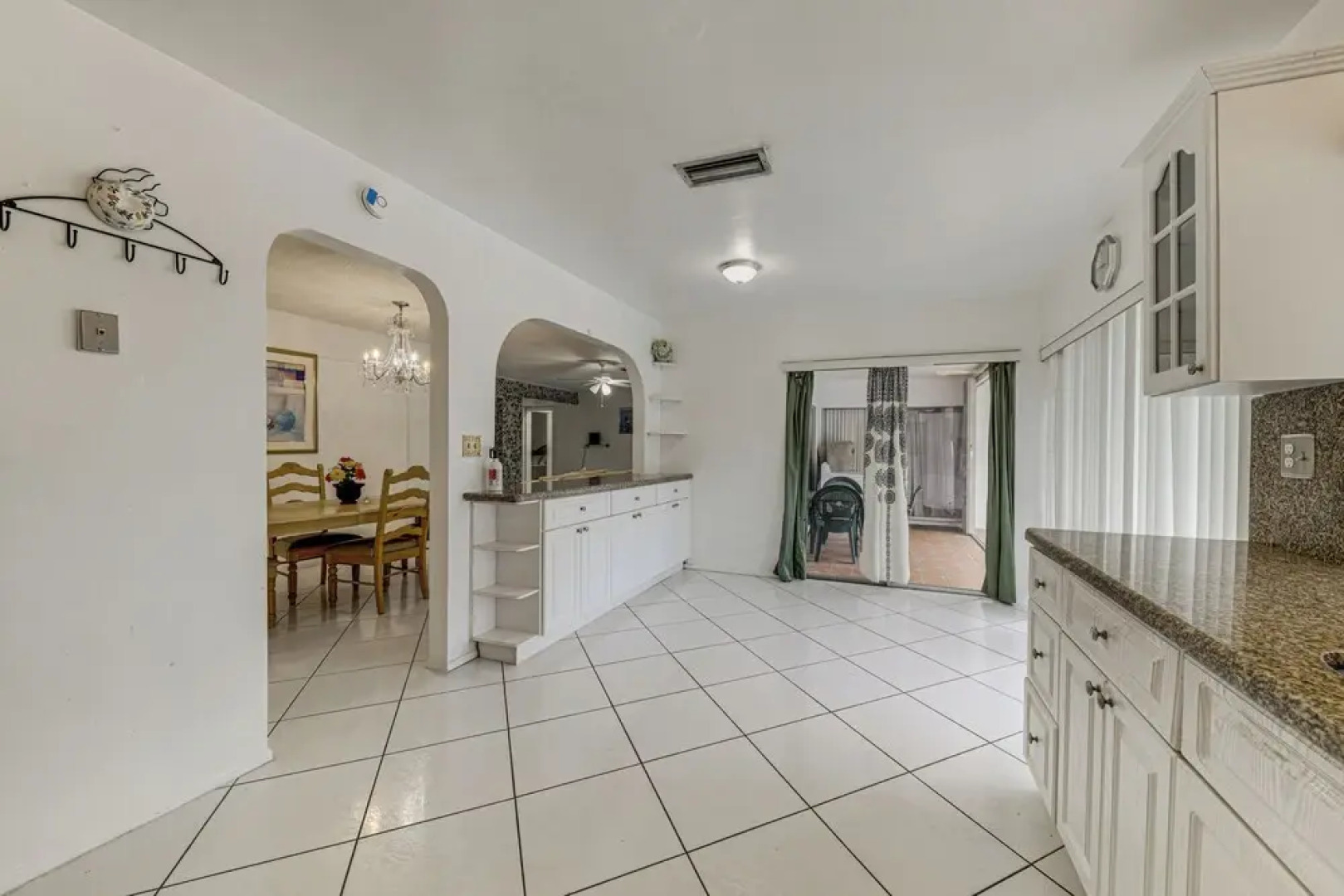 Canal-front Gem w/ Pool: 3 Mi to Hard Rock Stadium