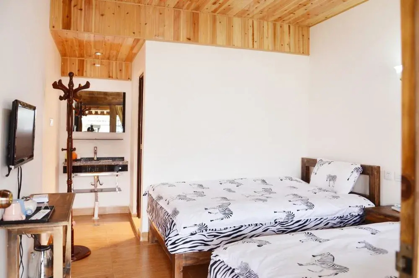 Tourist Courtyard Hotel