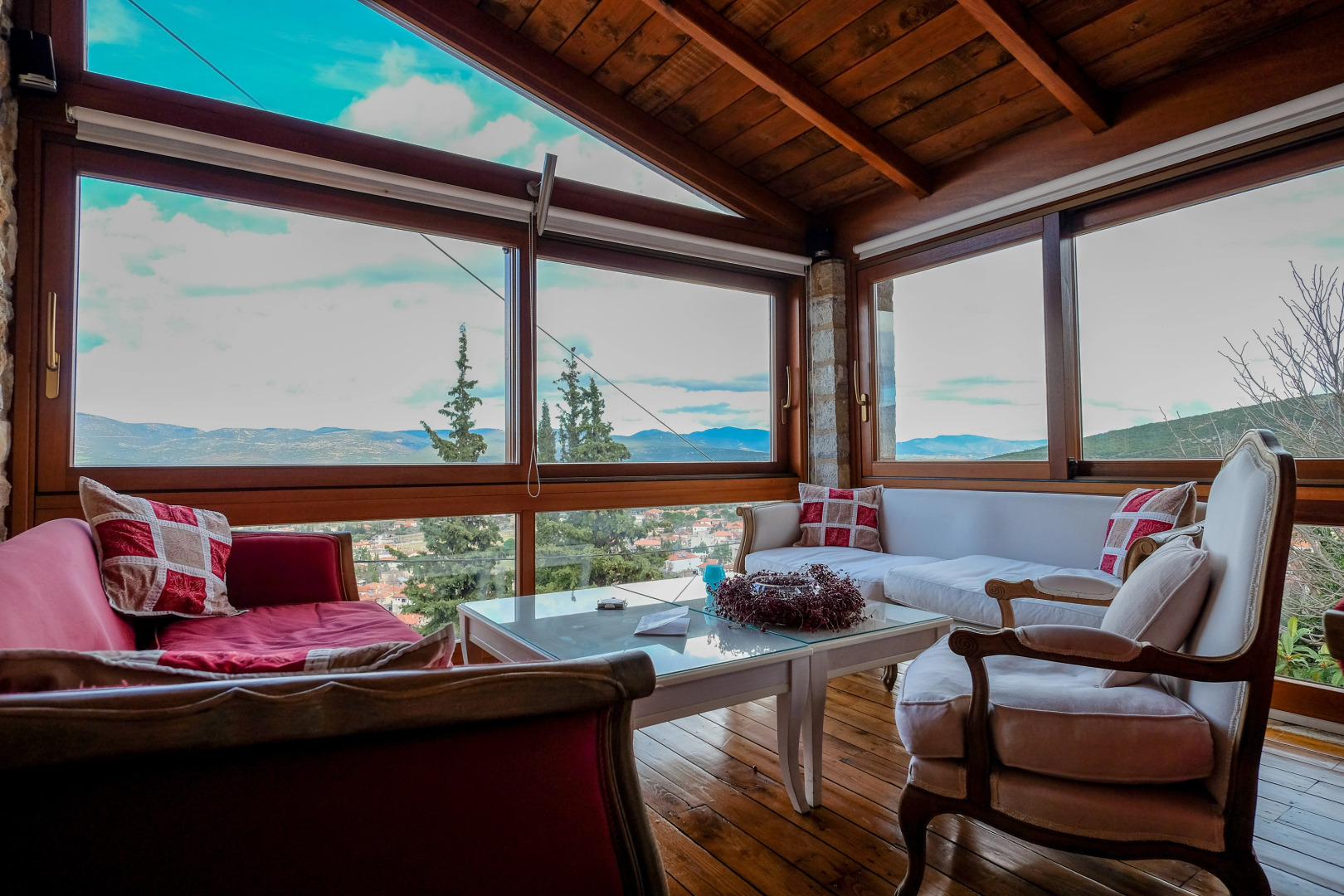 Kiriaki Guesthouse & Suites