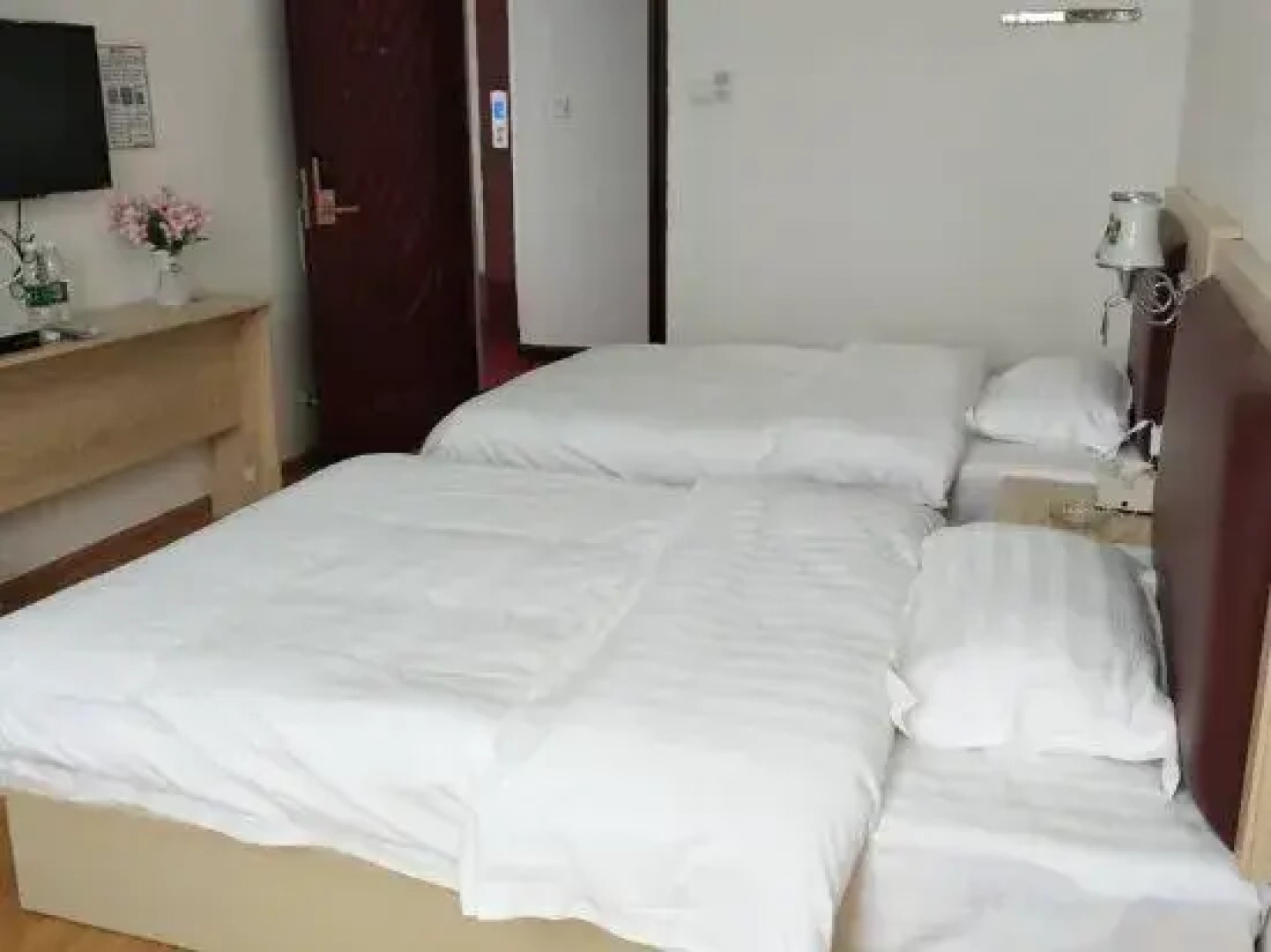 Lingshan Da Jia Wang Hotel (People's Square Branch)