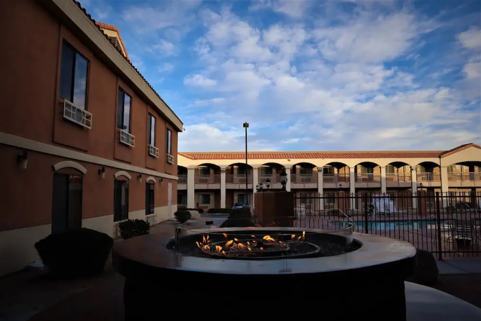 Oasis Inn & Suites Joshua Tree - 29 Palms