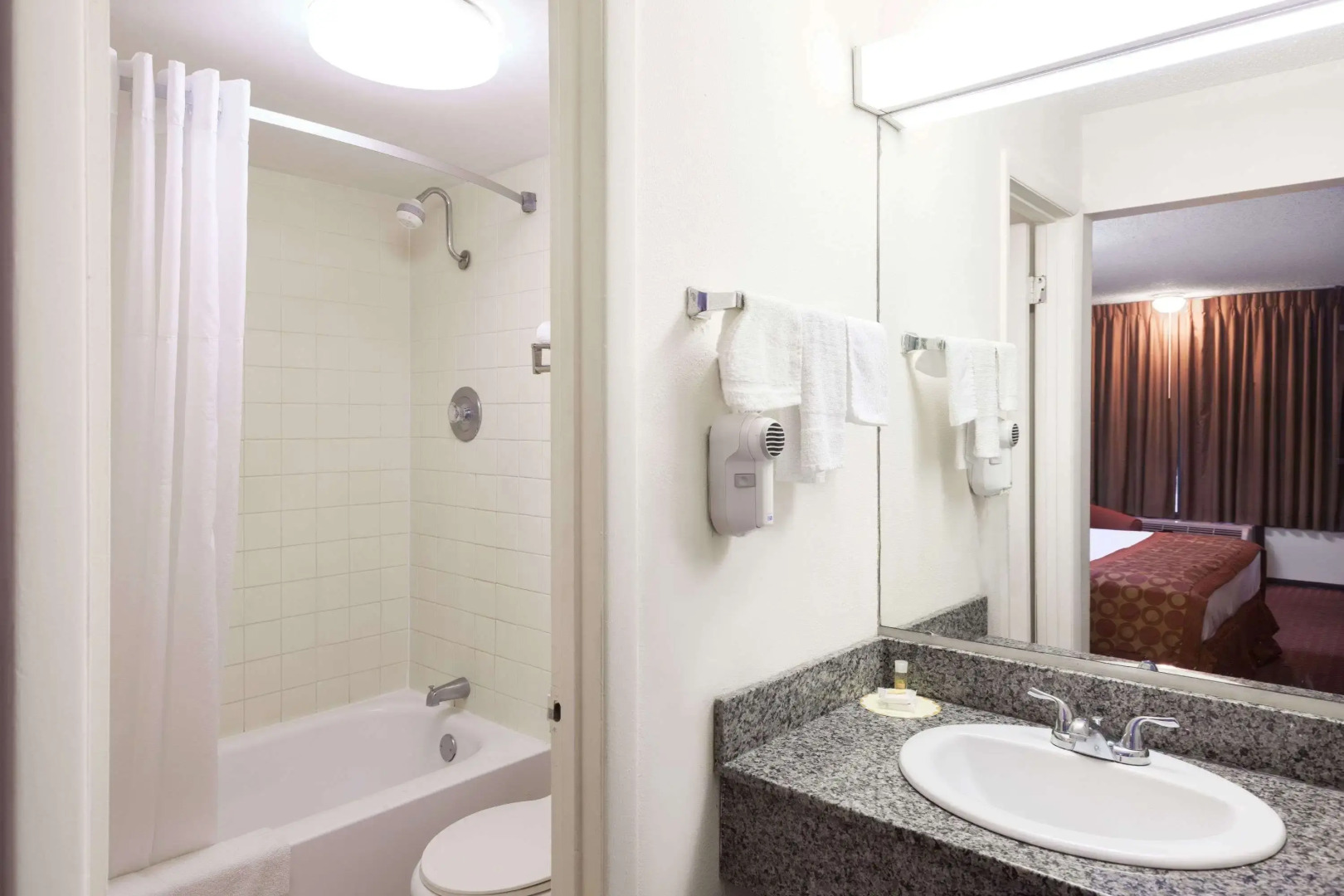 Days Inn by Wyndham Lafayette/University