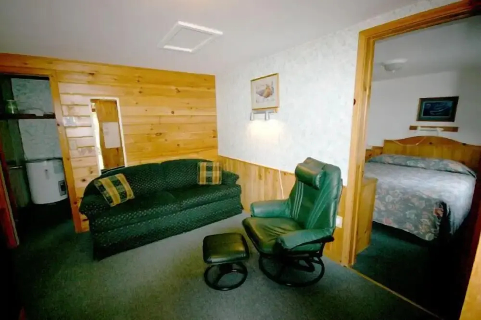 Spectacle Lake Lodge