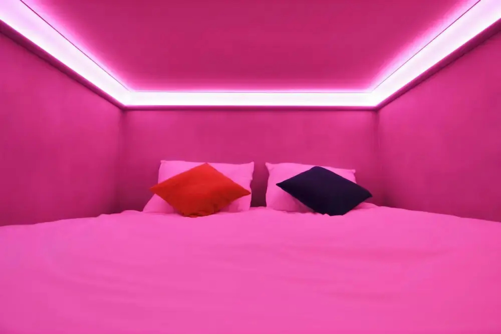 The Hyve Capsule hostel Amsterdam