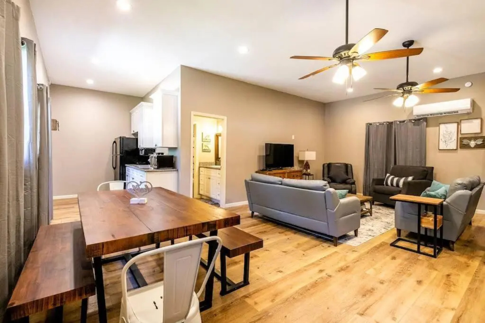 Eden Cove Toledo Bend 4 kayaks Mid-lake Sleeps 16