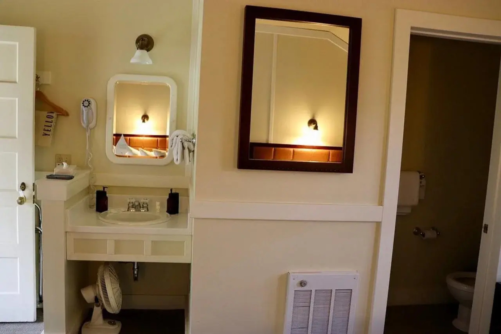 Mammoth Hot Springs & Cabins - Inside the Park