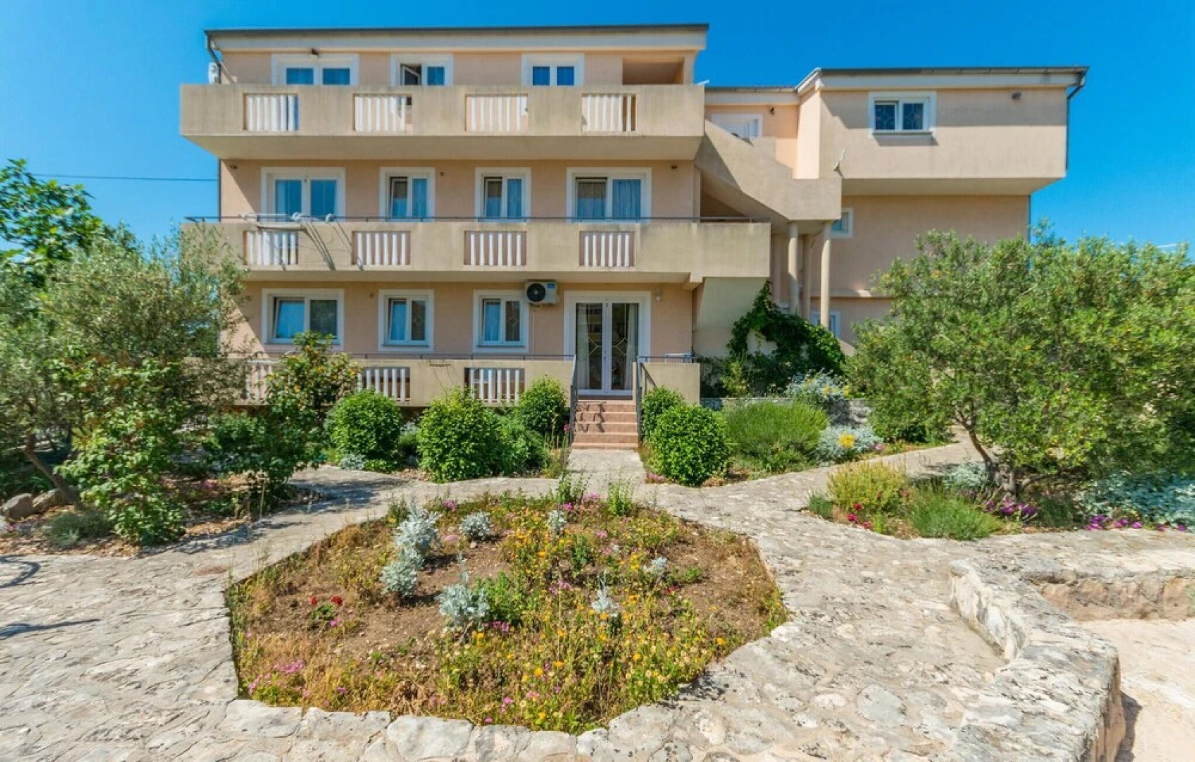 Stunning Apartment in Drage With Sauna, Wifi and 1 Bedrooms