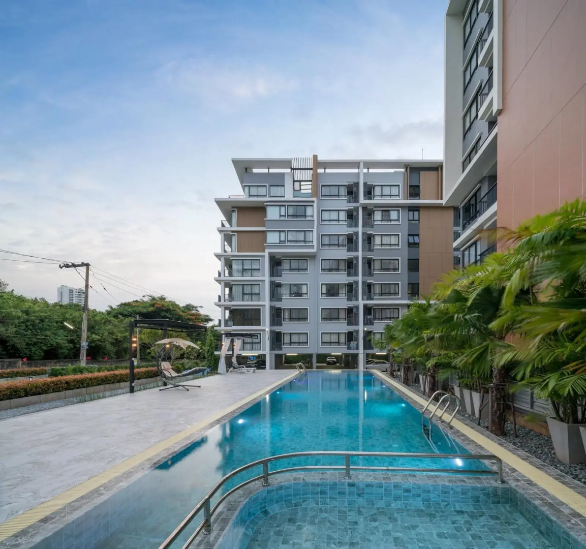 Capetown Sriracha Condo