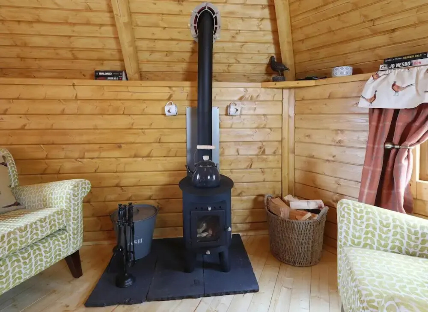 Elsay May Luxury Lodges Exclusively for Couples Over 25yrs and Dog Friendly