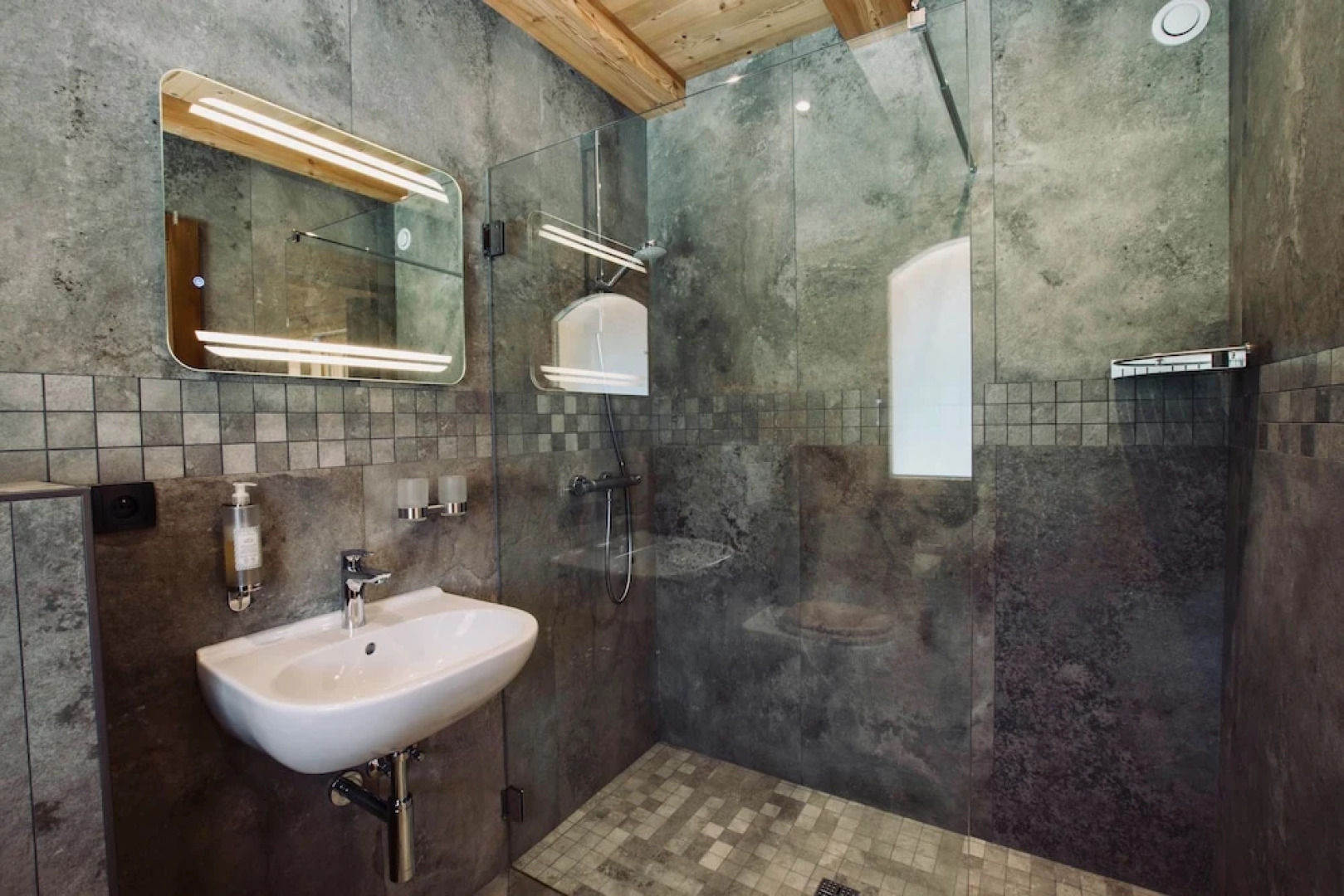 Chalet Carnauba - Alpine Descents