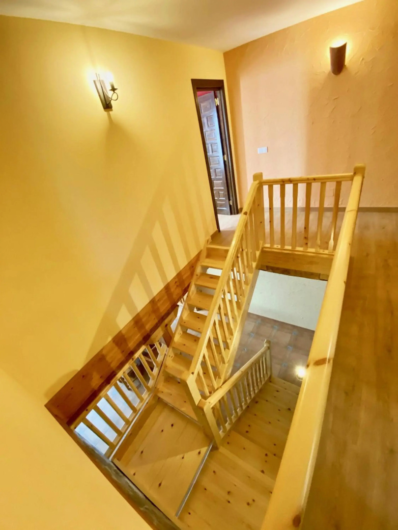 La Parada de Jimena-Casa rústica rodeada de bodegas en Rueda