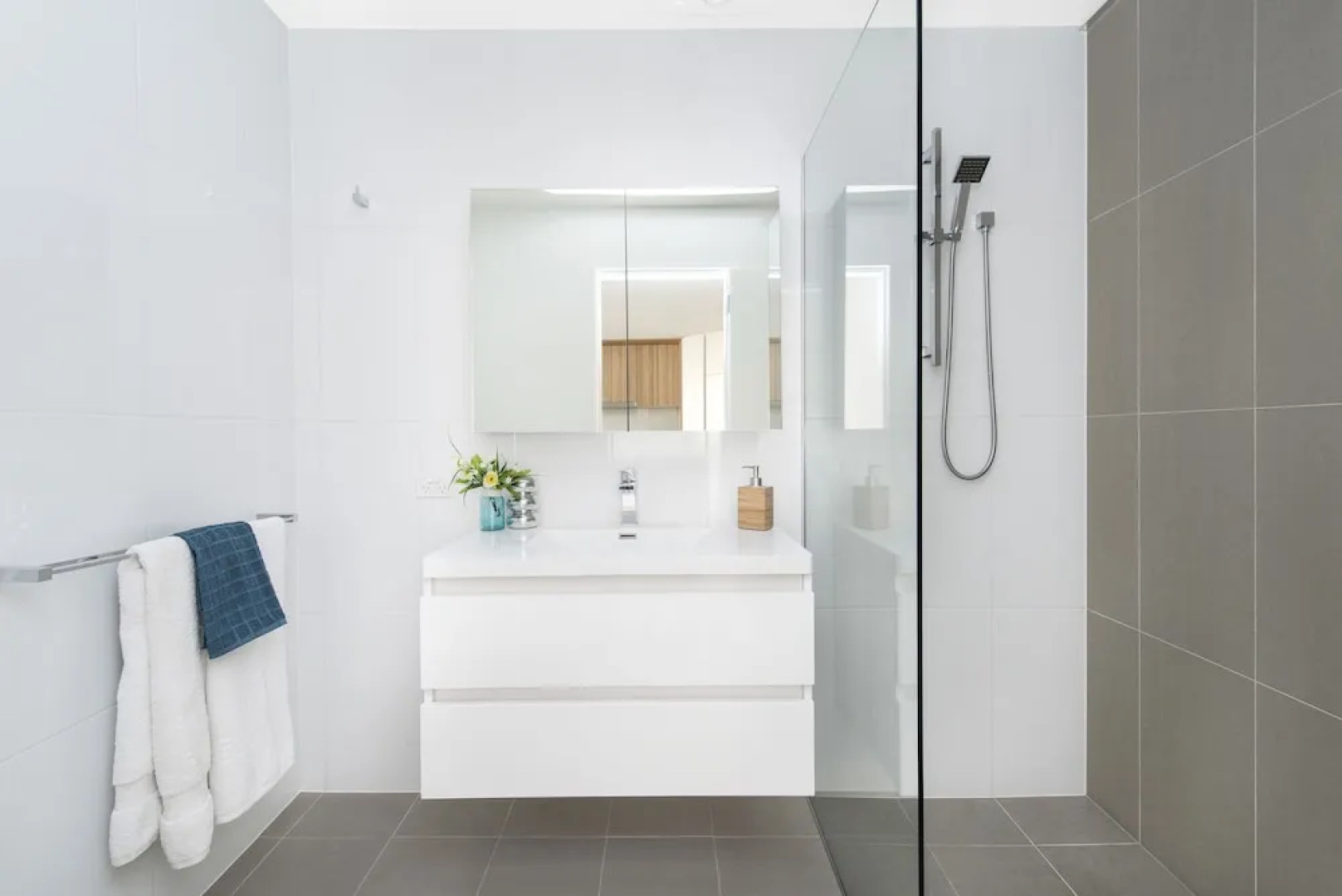 Accommodate Canberra - Azure