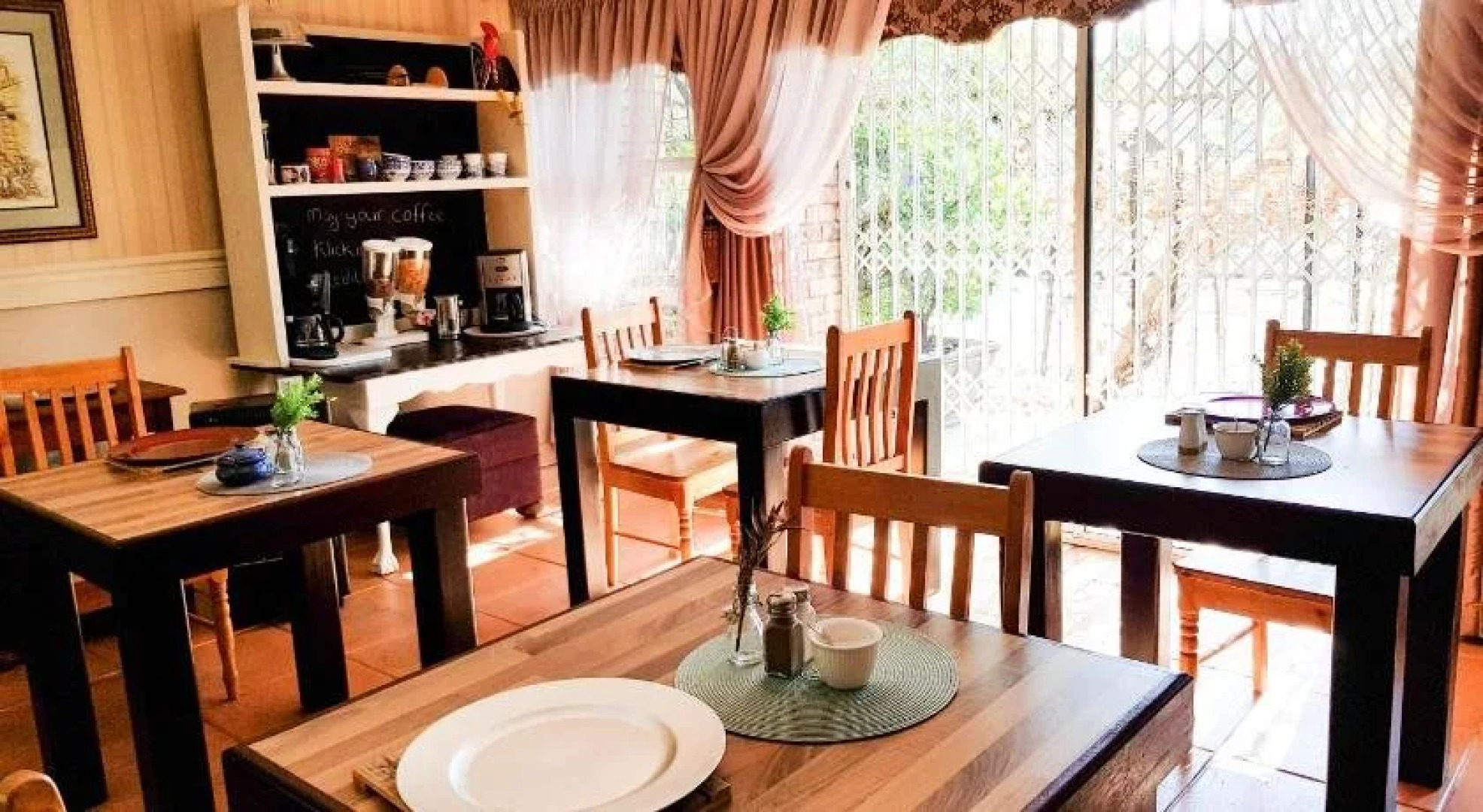 Dormio Manor Guest Lodge