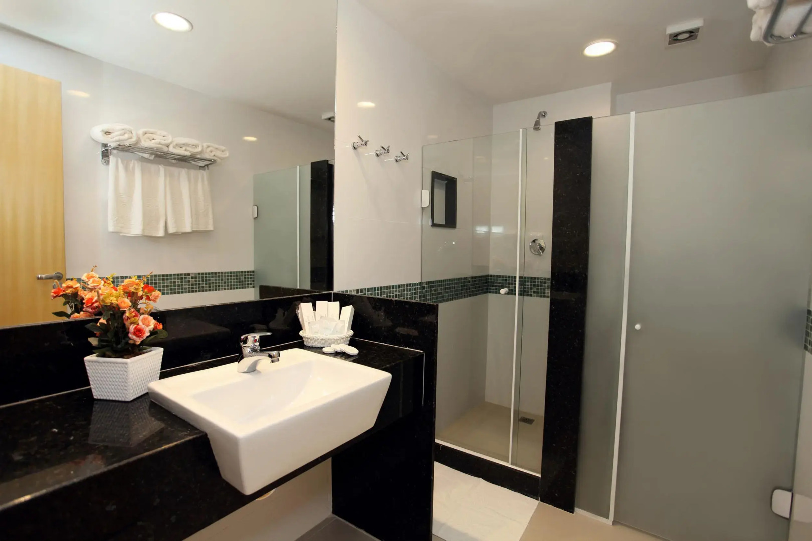 Elegance Praia Hotel