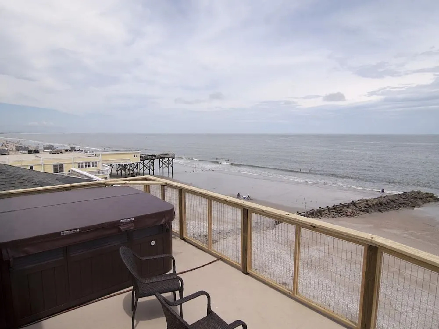 Moontide - 5 Br home by RedAwning