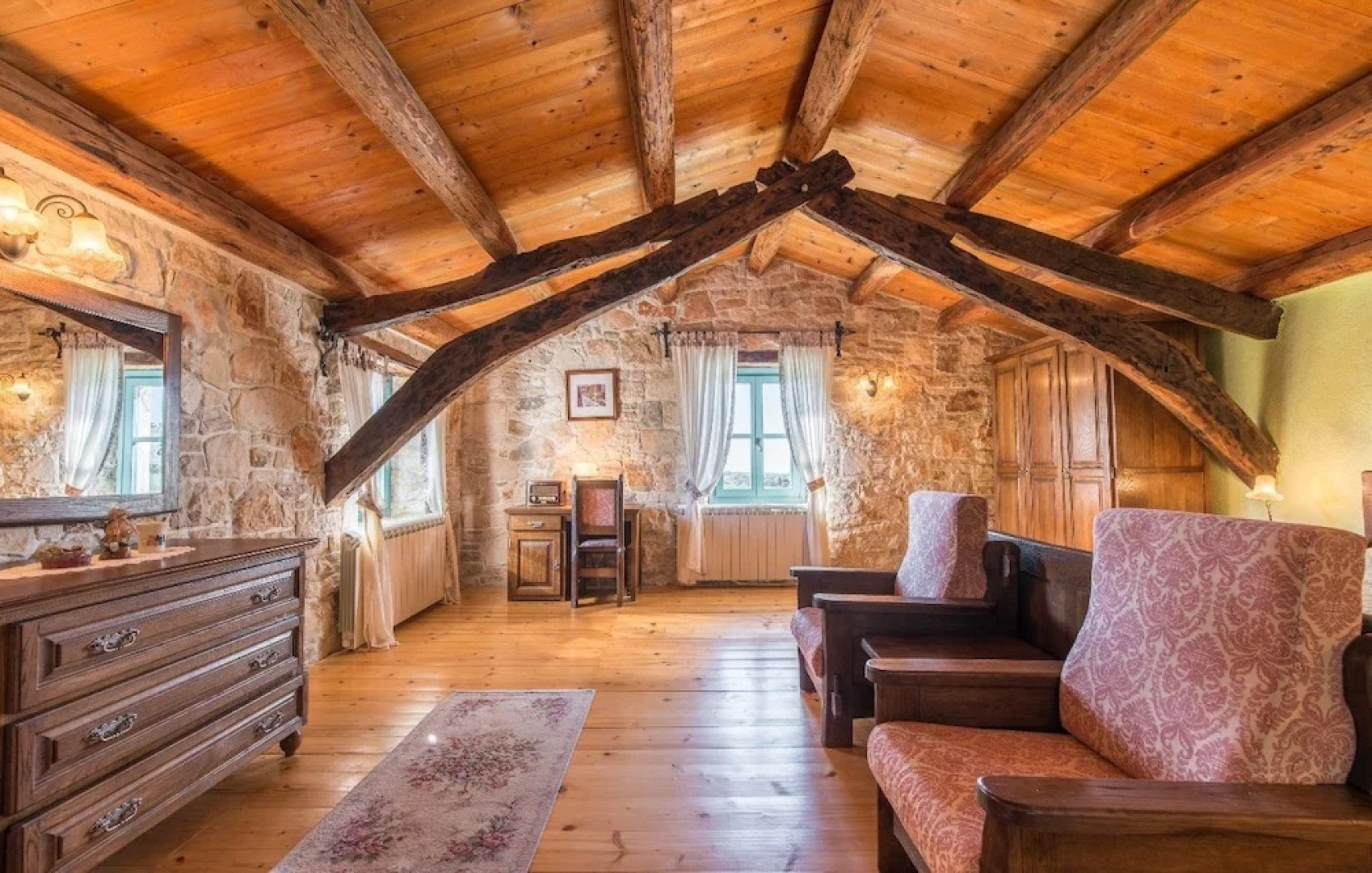 Authentic Villa in Tinjan With Private Pool