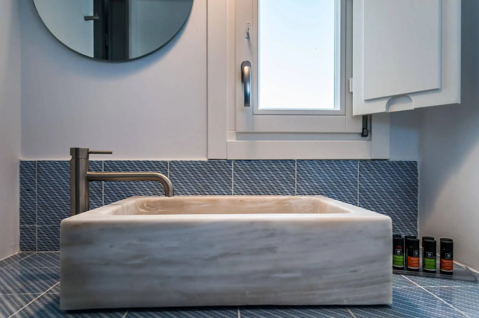 Milos Breeze Boutique Hotel