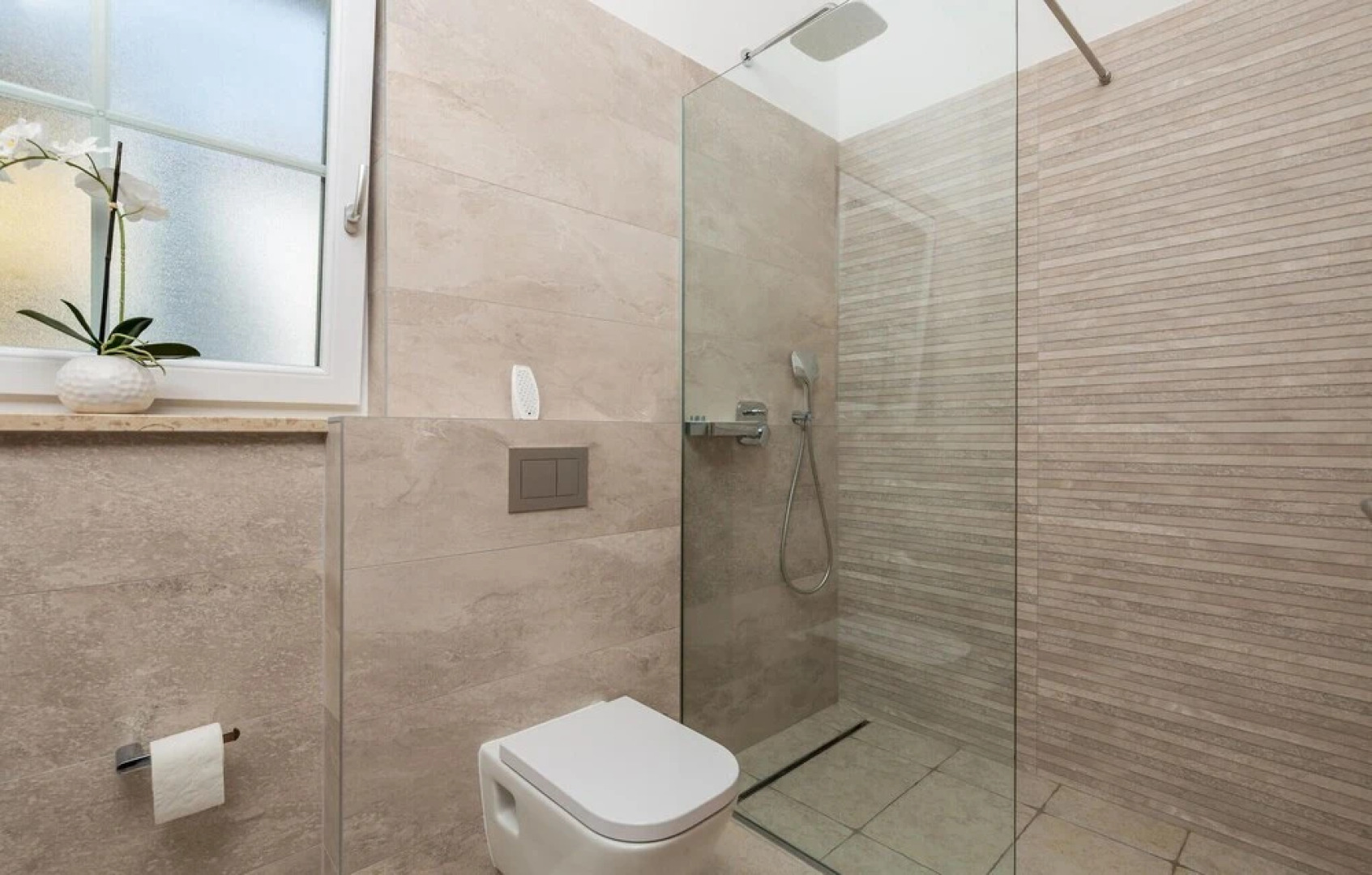 Nice Home in Kornic With 3 Bedrooms, Wifi and Outdoor Swimming Pool