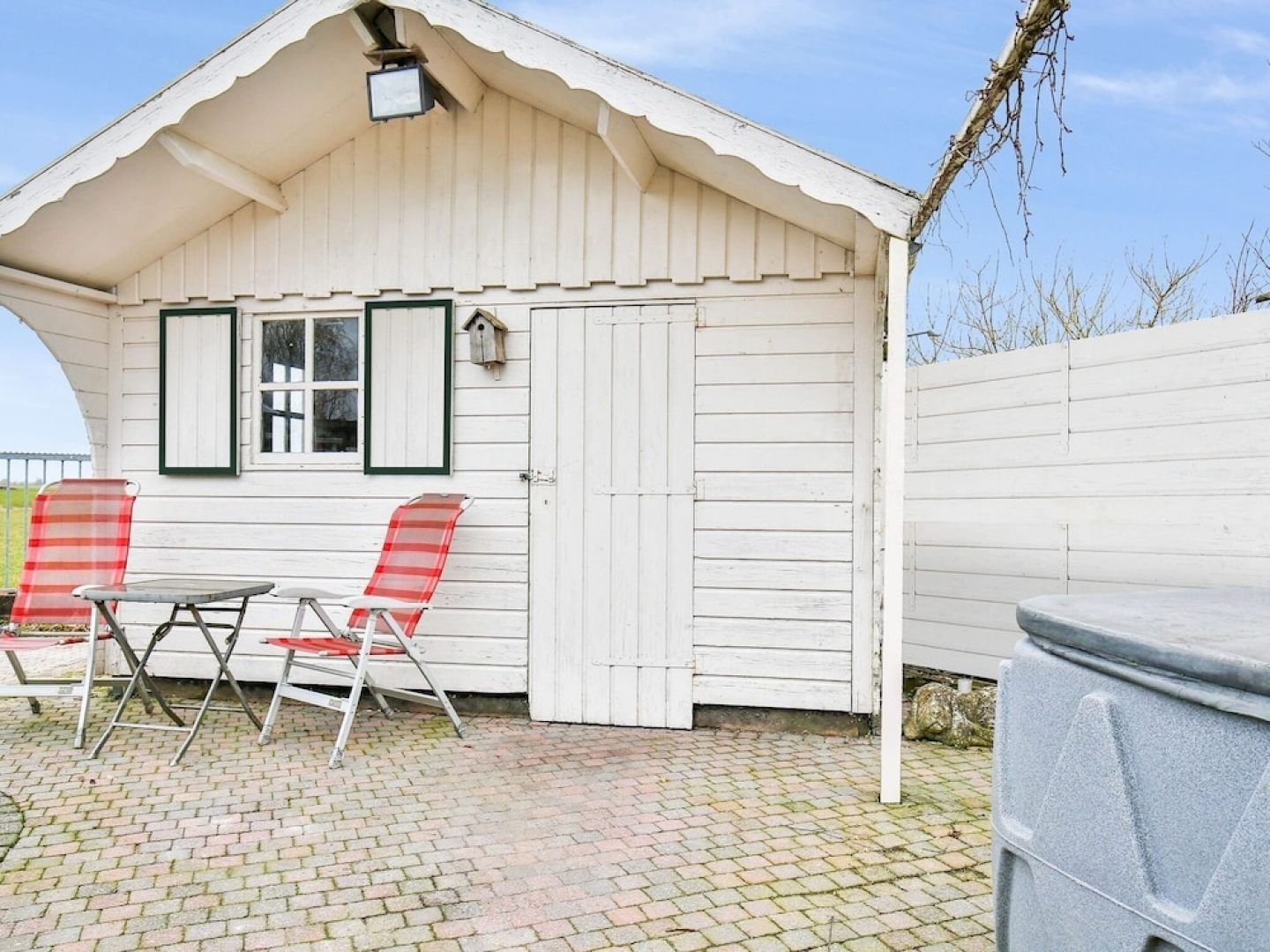 Quaint Holiday Home in Gerkesklooster with Hot Tub, Sauna & Fenced Garden