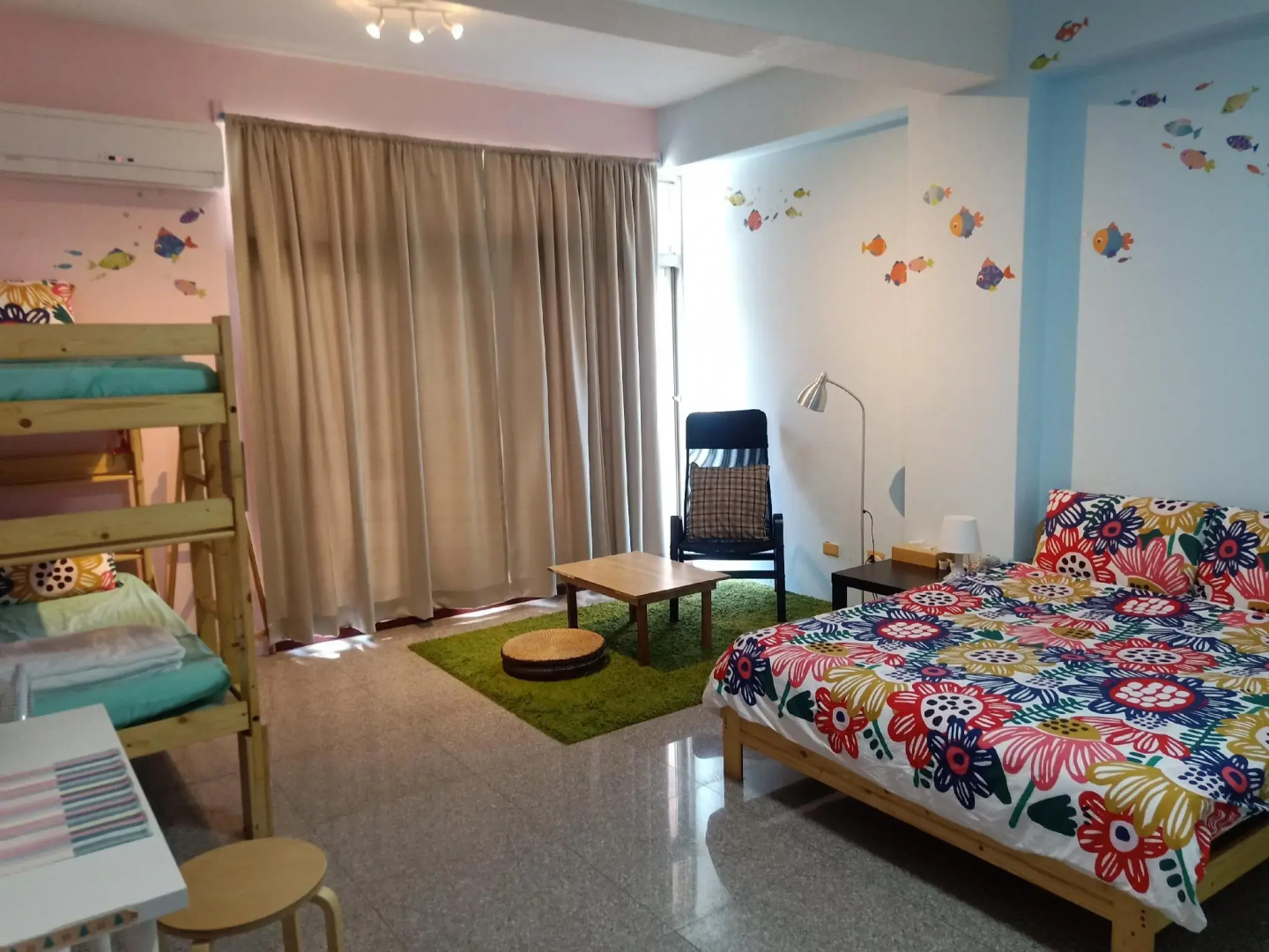 Fish hostel