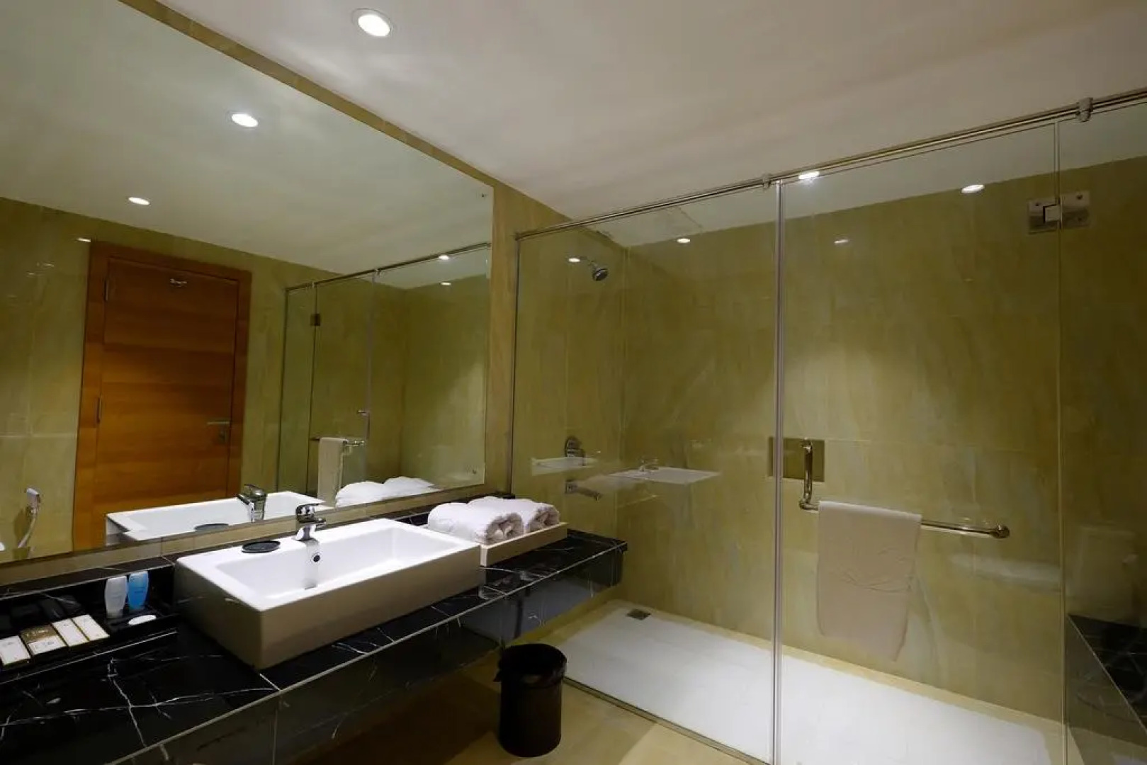 Portola Grand Arabia Hotel