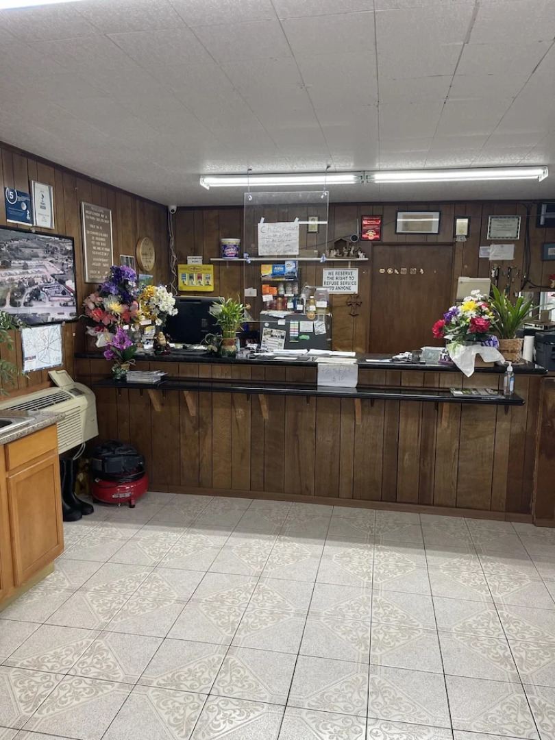 Wildflower Inn & RV Park