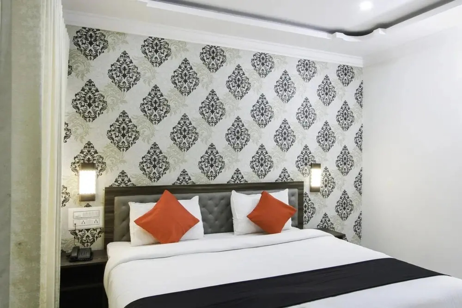 Rich Fort By OYO Rooms