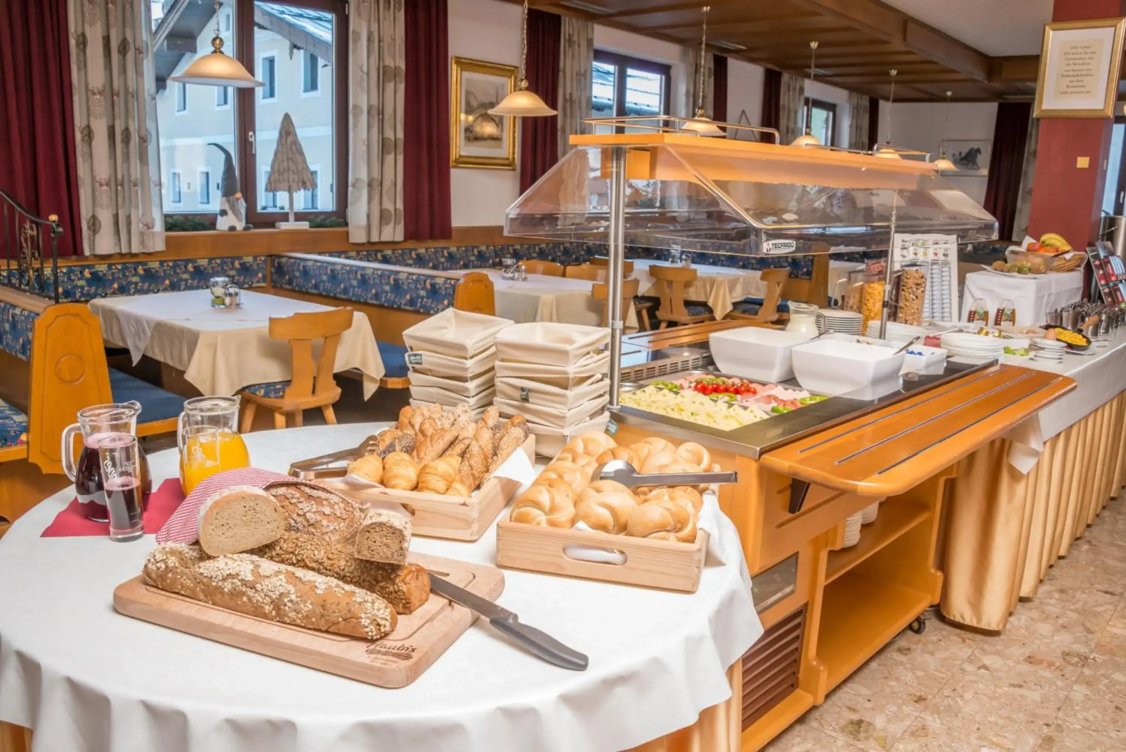 Gasthof Platzwirt Haupthaus and Nebenhaus