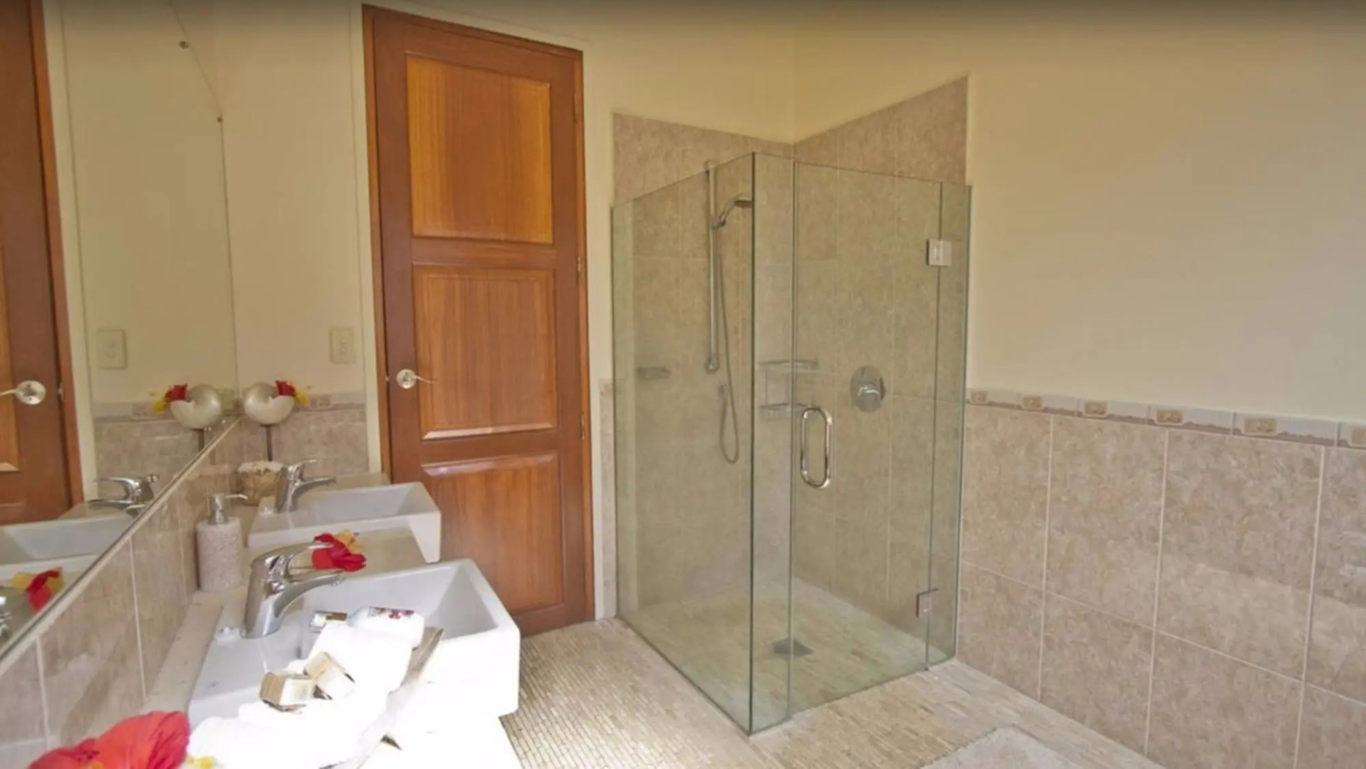 Rarotonga's Fishing Lodge - GT's