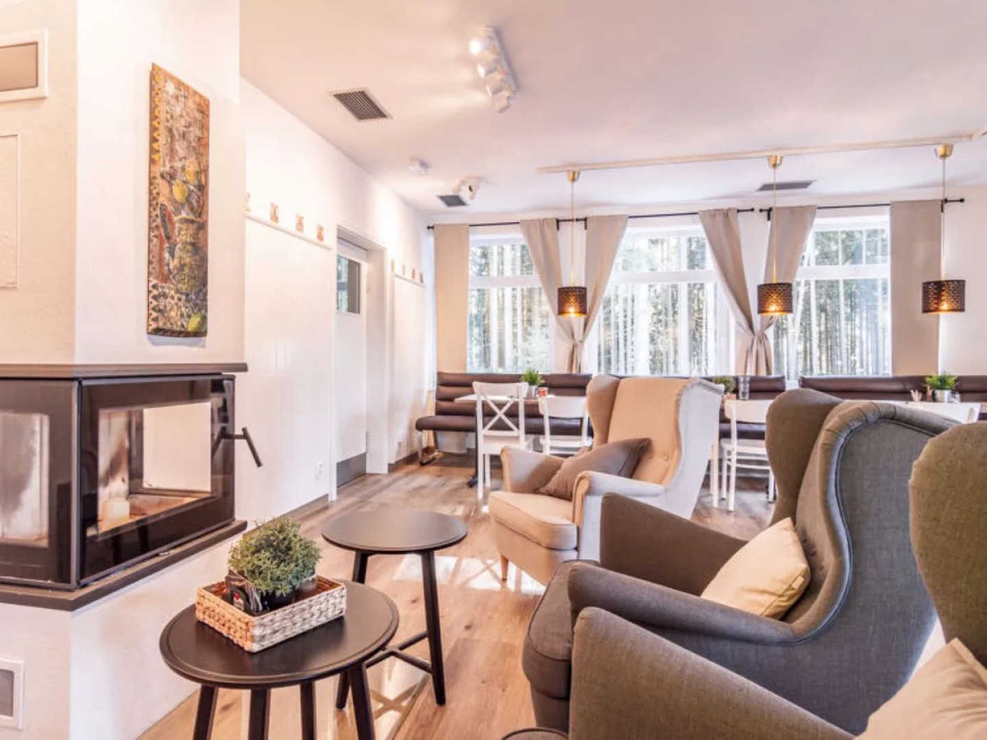 Lakeside Village 27582