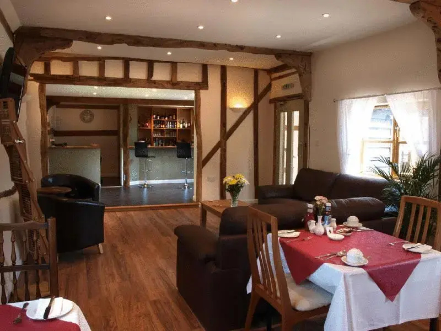 Homelye Farm Courtyards