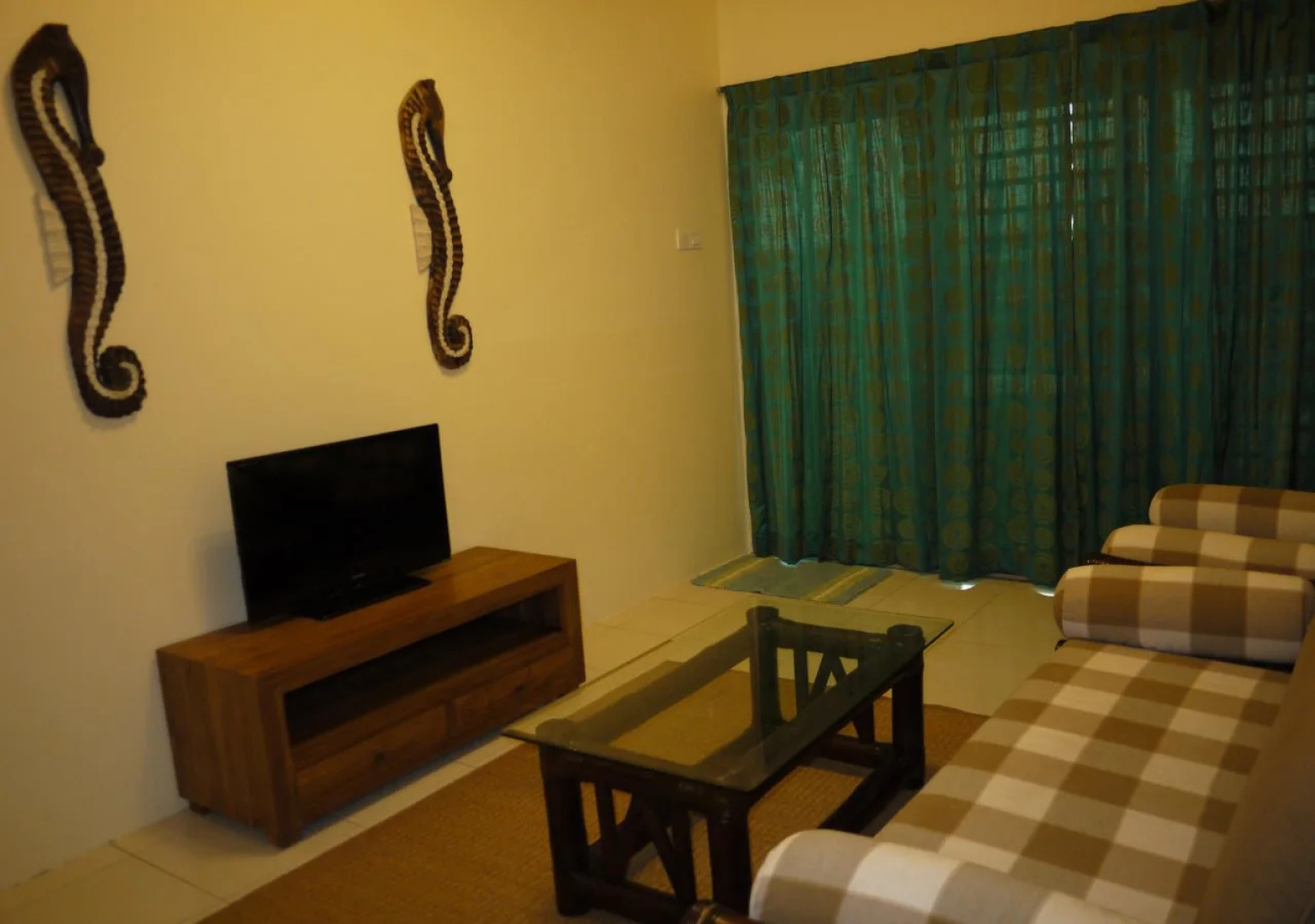 Pesona Home2stay at Tasik Raban