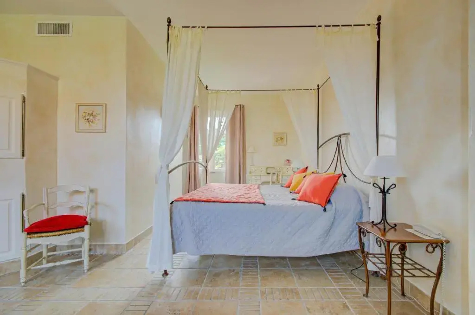 Le Clos De La Glycine