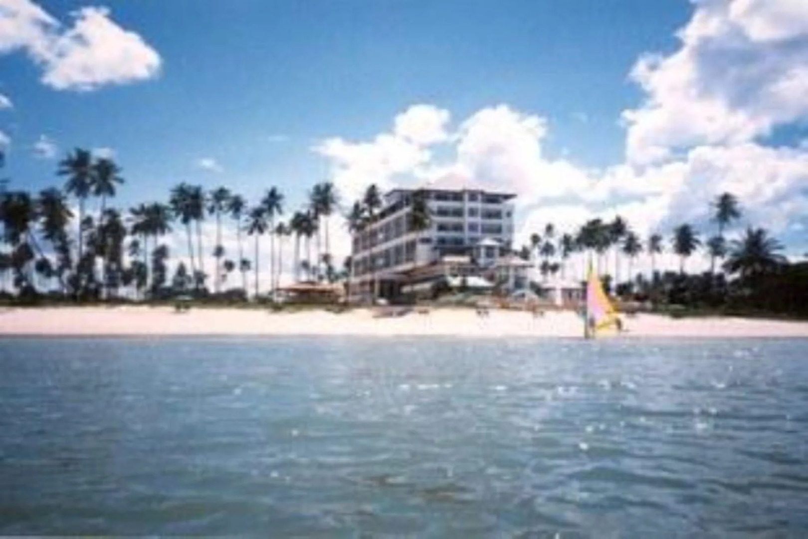 Khanom Golden Beach Hotel