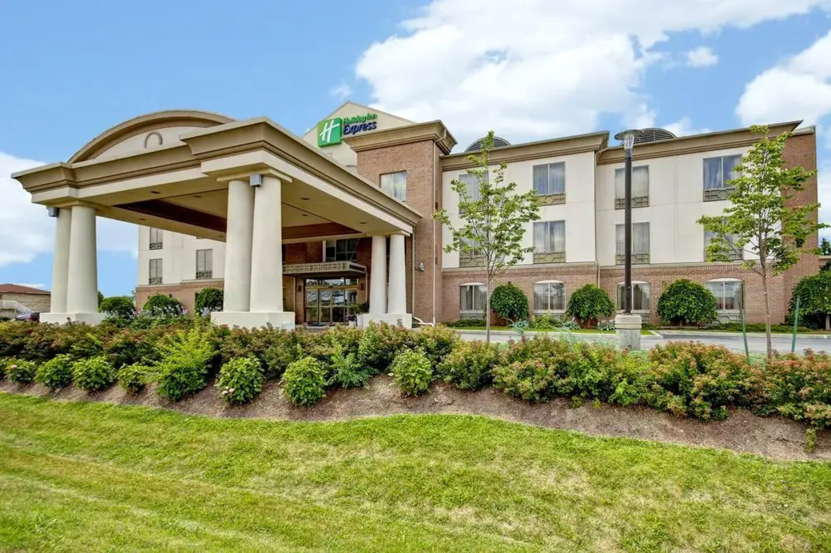 Spark by Hilton Guelph