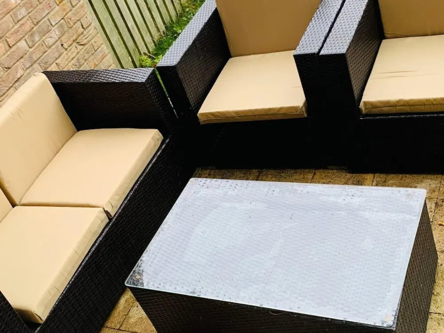 Waterside Townhouse With Balcony And Marina View