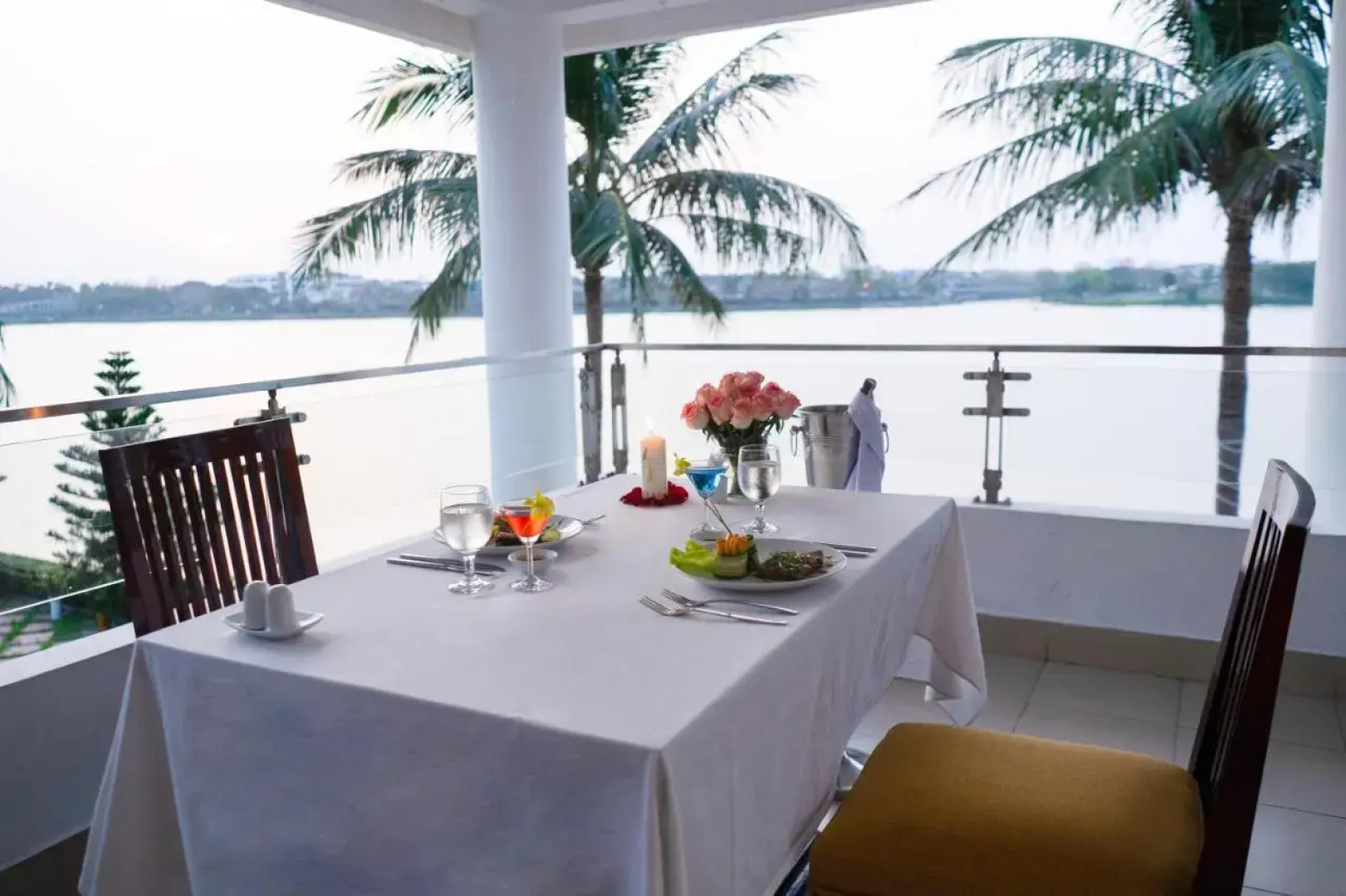 Century Riverside Hotel Hue