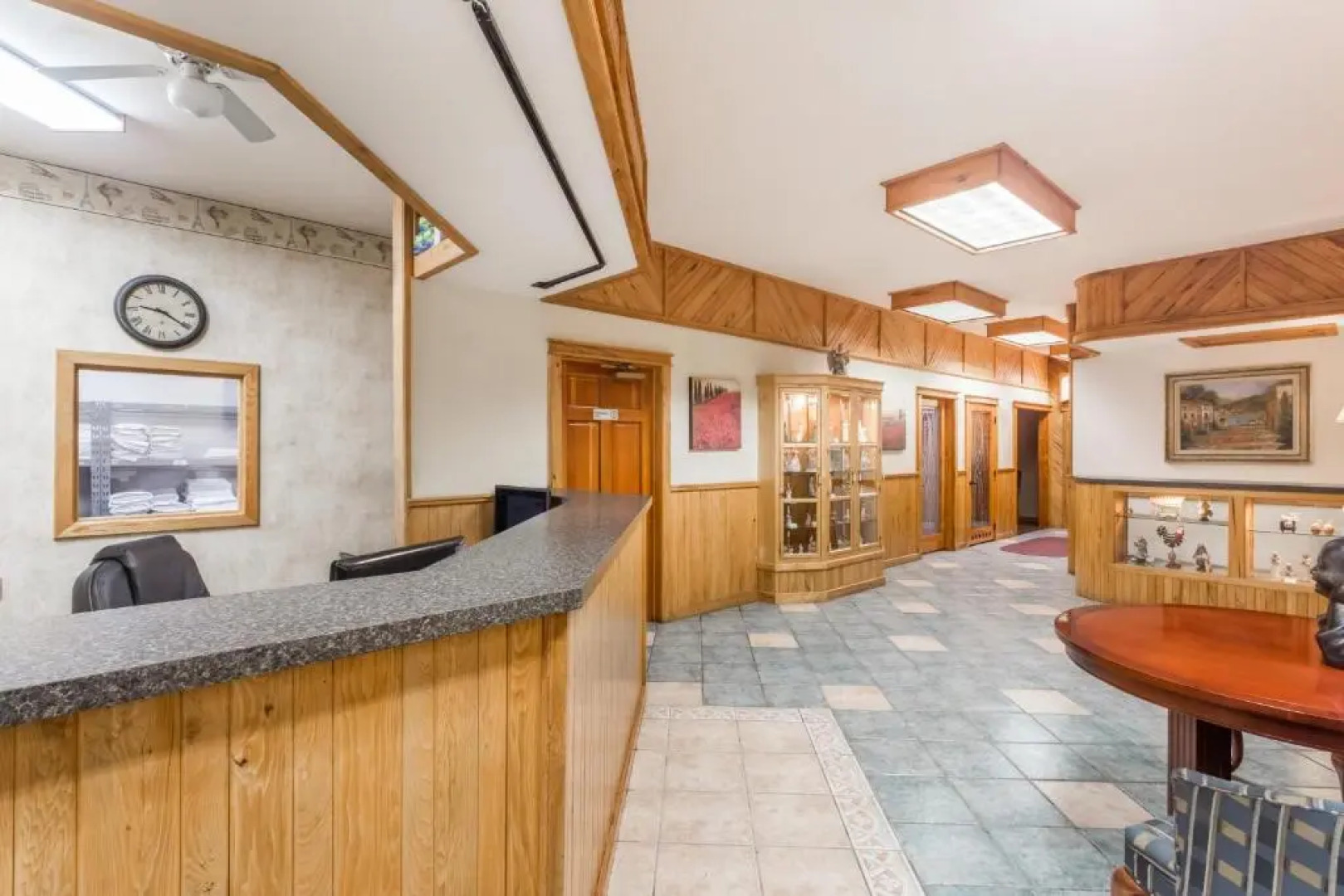 Plantation Inn & Suites