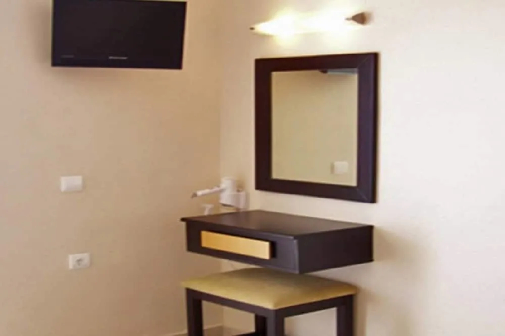 Pouliezos Koklanis Zante Apartments