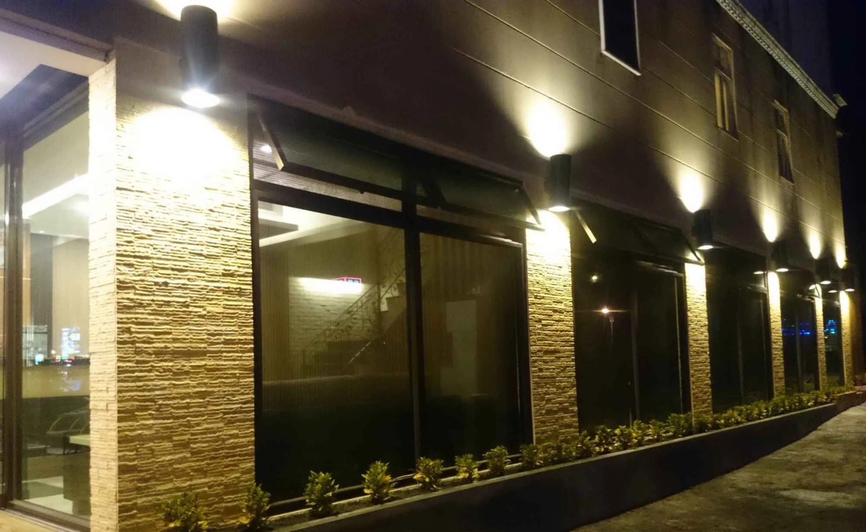 Host-On Exquisite Hotspring Hotel