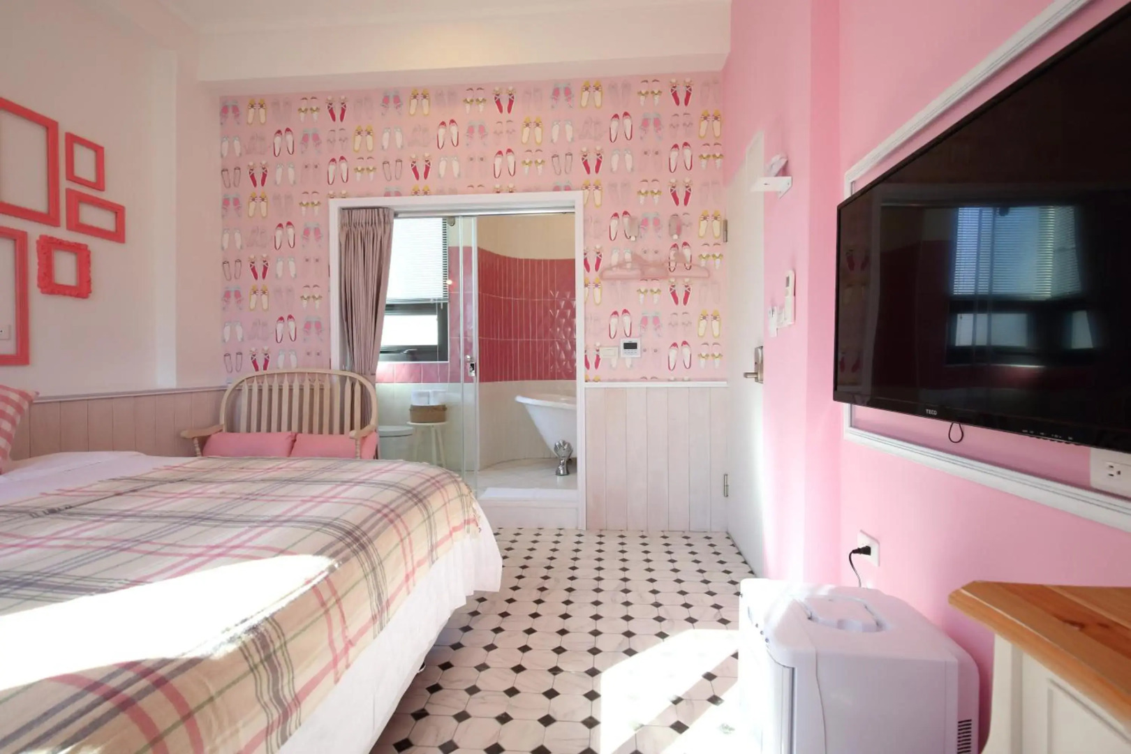 1999 Bed and Breakfast