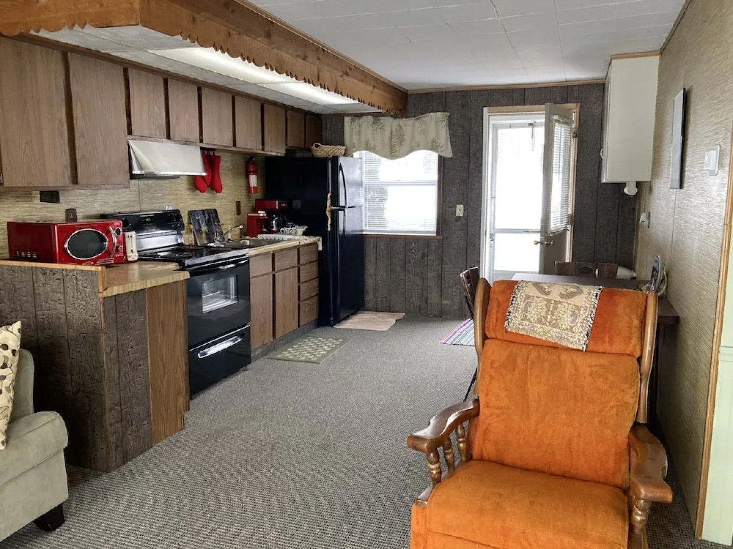 Dixon Lake Resort
