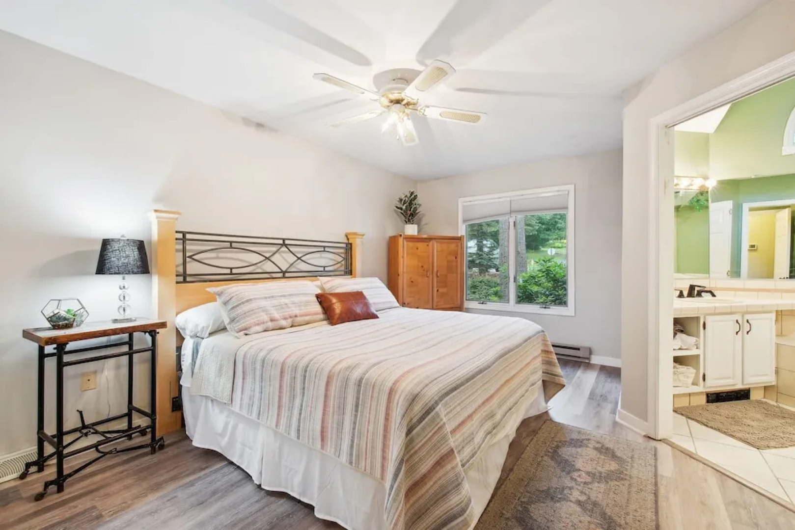 Lake Harmony Retreat w/ Fireplace!