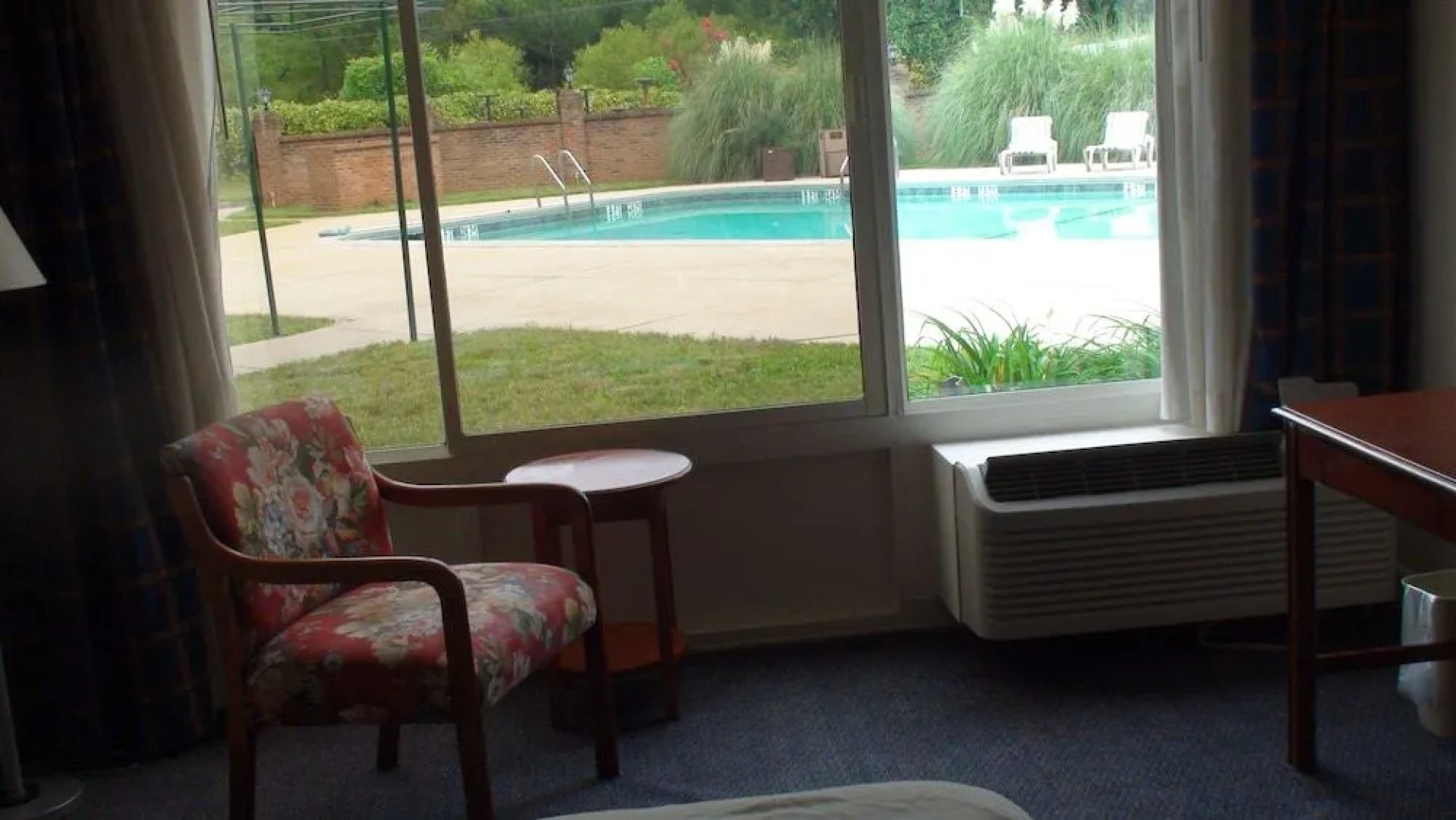 Armstrong Inn and Suites