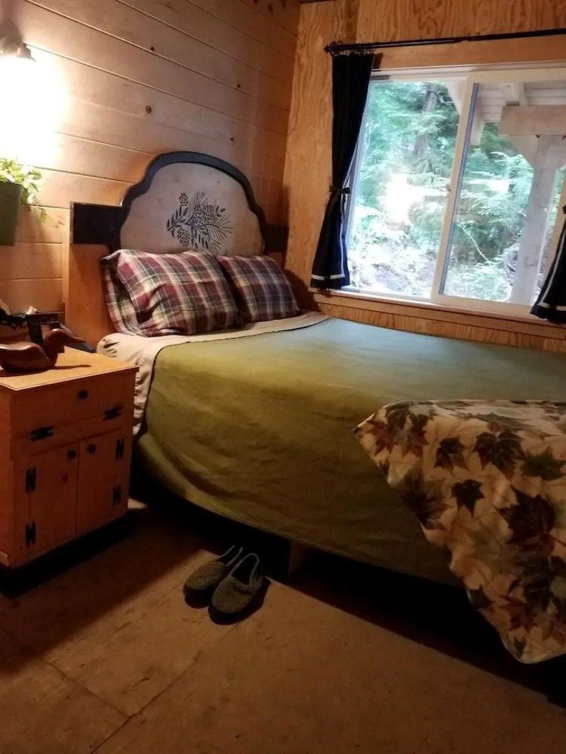 Eagles Wings Wilderness Lodge