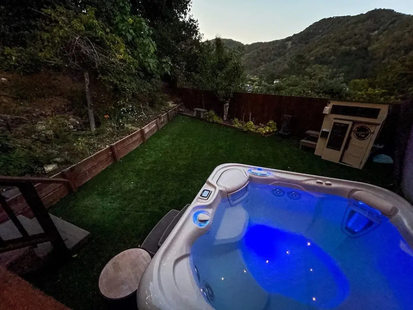 Bayside Mountain Retreat With Gorgeous Views And Private Hot Tub! 5 Bedroom Home by Redawning